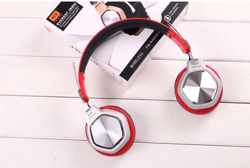 Hoofdtelefoon BT J900 - Bluetooth-Headset - Metallic kleur - FM-Radio - Rood