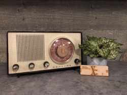 xvaudio vintage Bluetooth radio (1)