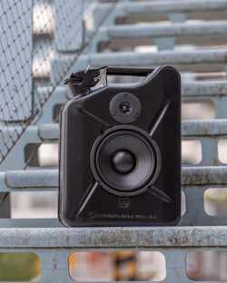 gaaf cadeau - jerrycan 10L - bluetooth speakers - ingebouwde accu - zwart